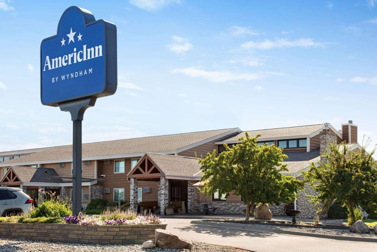 Americinn By Wyndham Roseau Exterior photo
