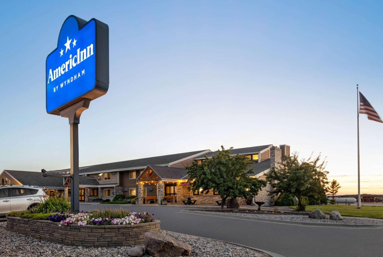 Americinn By Wyndham Roseau Exterior photo