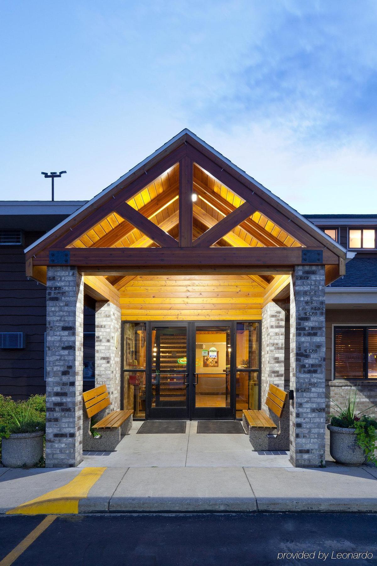 Americinn By Wyndham Roseau Exterior photo
